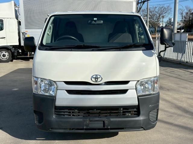 TOYOTA HIACE VAN 4WD 2018 Image 31