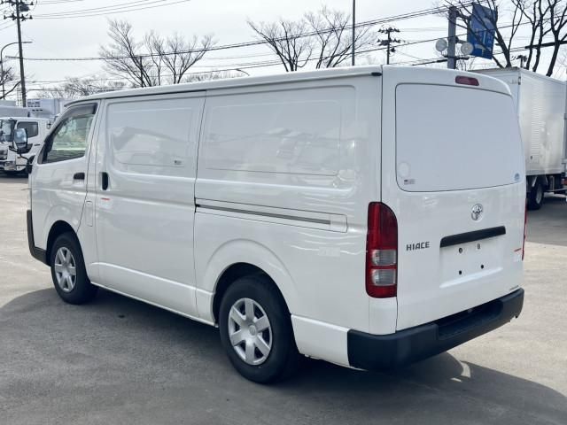 TOYOTA HIACE VAN 4WD 2018 Image 31