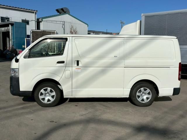 TOYOTA HIACE VAN 4WD 2018 Image 31