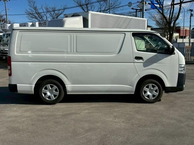 TOYOTA HIACE VAN 4WD 2018 Image 31