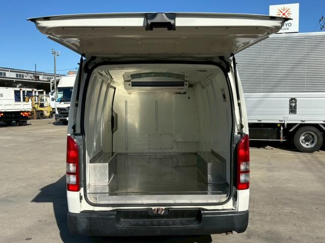 TOYOTA HIACE VAN 4WD 2018 Image 31
