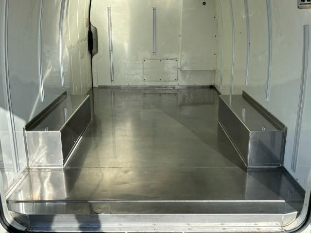 TOYOTA HIACE VAN 4WD 2018 Image 31