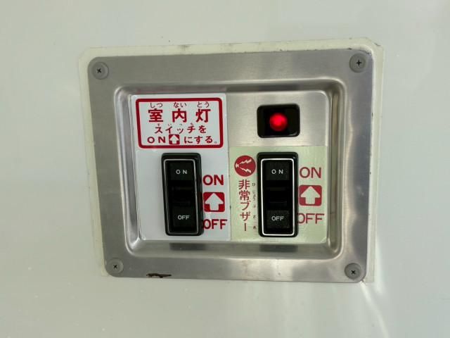 TOYOTA HIACE VAN 4WD 2018 Image 31