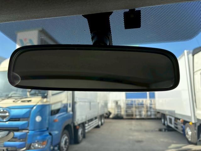 TOYOTA HIACE VAN 4WD 2018 Image 31