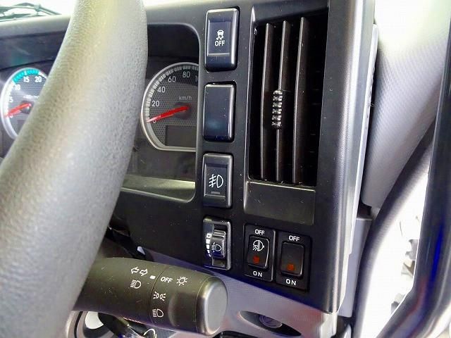 ISUZU FORWARD 2023 Image 31