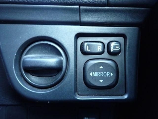 TOYOTA COROLLA FIELDER 2016 Image 31