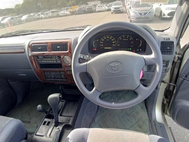 TOYOTA LANDCRUISER PRADO 2000 Image 31