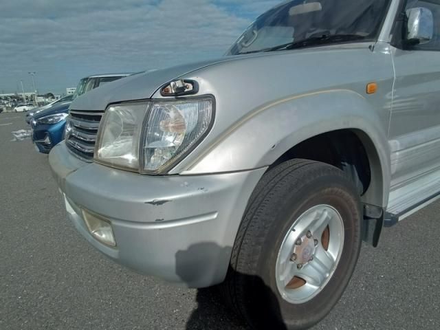 TOYOTA LANDCRUISER PRADO 2000 Image 31