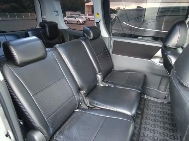 TOYOTA NOAH 2009 Image 31