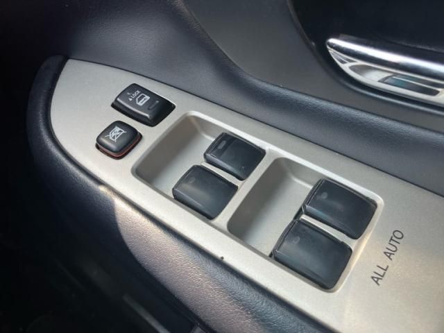 TOYOTA HARRIER HYBRID 2012 Image 31