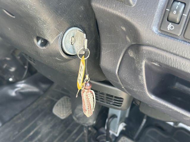 SUBARU SAMBAR TRUCK 4WD 2011 Image 31