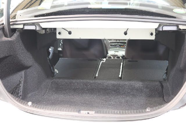 MERCEDES BENZ C CLAS 2017 Image 31