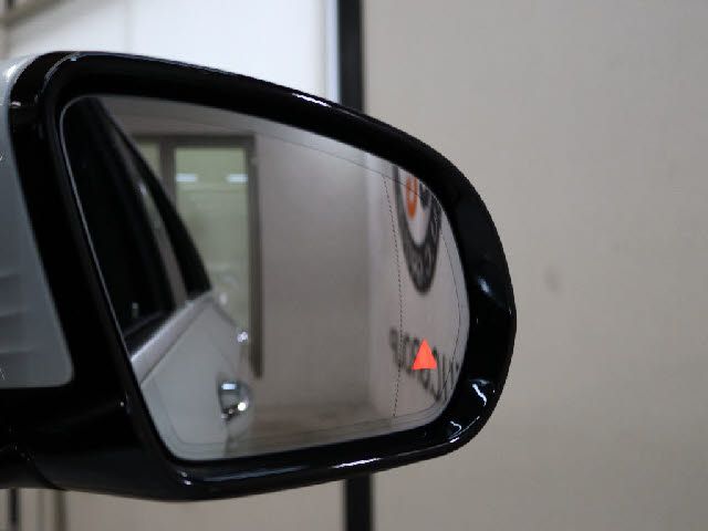 MERCEDES BENZ E CLAS 2019 Image 31