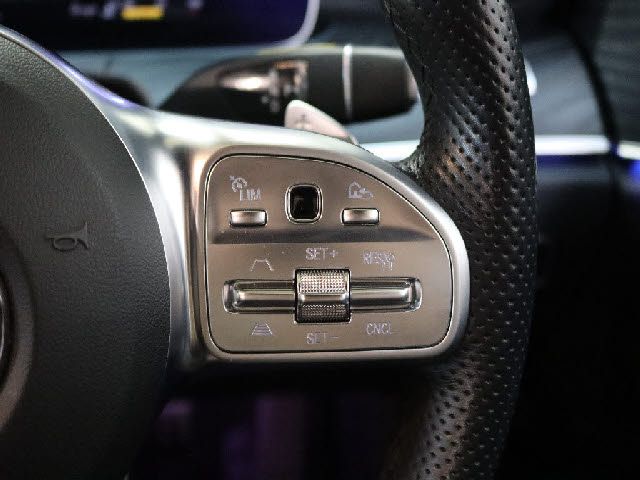 MERCEDES BENZ E CLAS 2019 Image 31