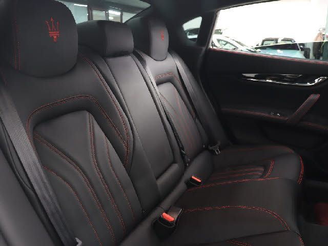 MASERATI QUATTROPORT 2017 Image 31