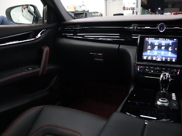 MASERATI QUATTROPORT 2017 Image 31