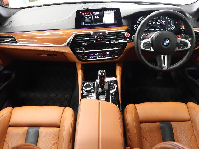 BMW M5 2018 Image 31
