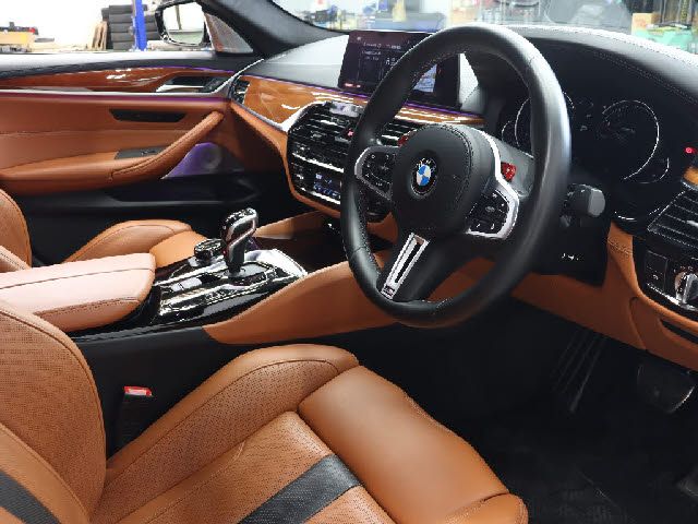 BMW M5 2018 Image 31