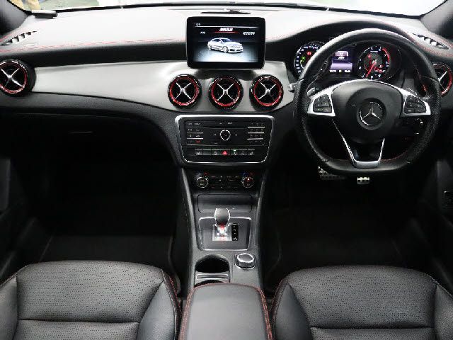 MERCEDES BENZ MERCEDES AMG CLA CLA 2015 Image 31