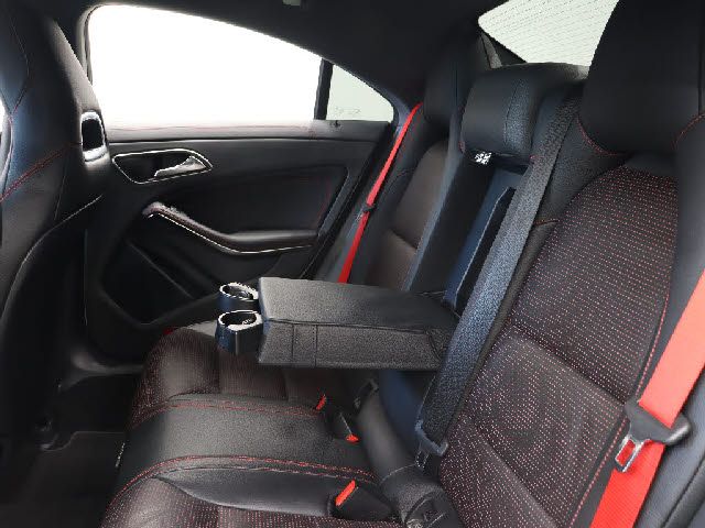 MERCEDES BENZ MERCEDES AMG CLA CLA 2015 Image 31