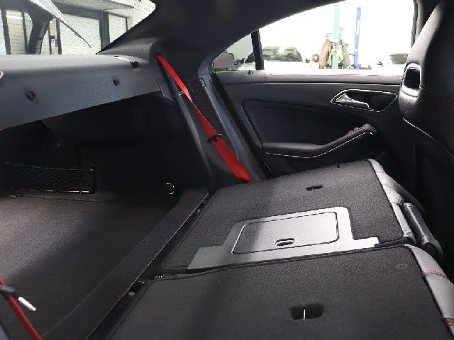 MERCEDES BENZ MERCEDES AMG CLA CLA 2015 Image 31