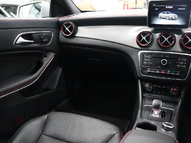 MERCEDES BENZ MERCEDES AMG CLA CLA 2015 Image 31