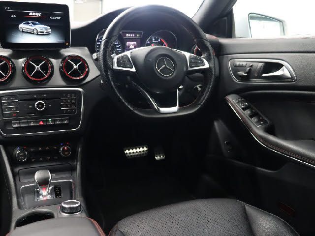 MERCEDES BENZ MERCEDES AMG CLA CLA 2015 Image 31