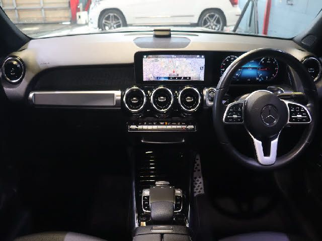 MERCEDES BENZ GLB 2020 Image 31