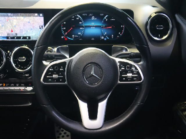 MERCEDES BENZ GLB 2020 Image 31