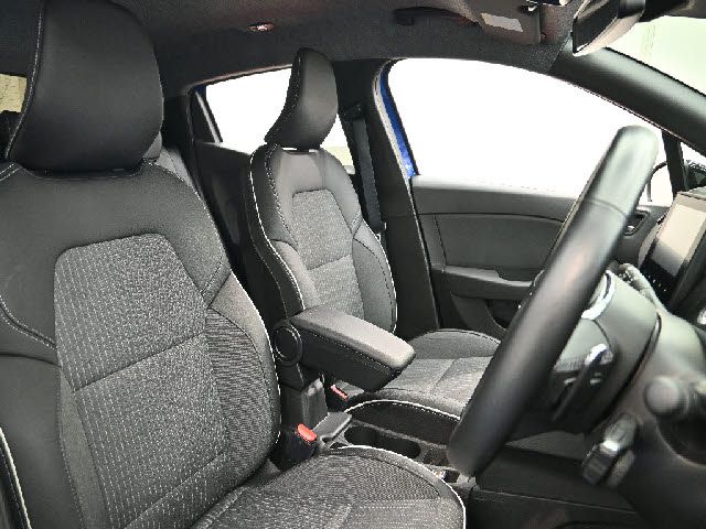 RENAULT LUTECIA 2023 Image 31