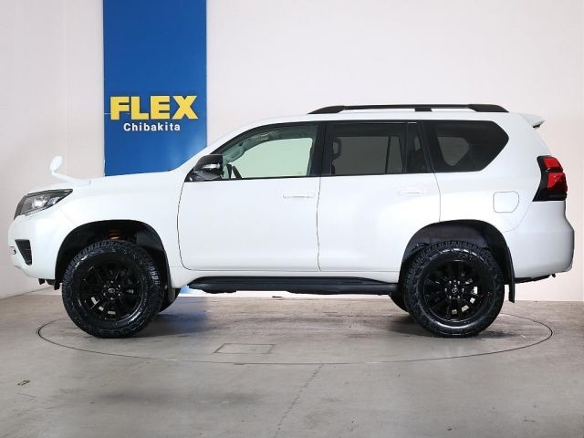 TOYOTA LANDCRUISER PRADO 2022 Image 31