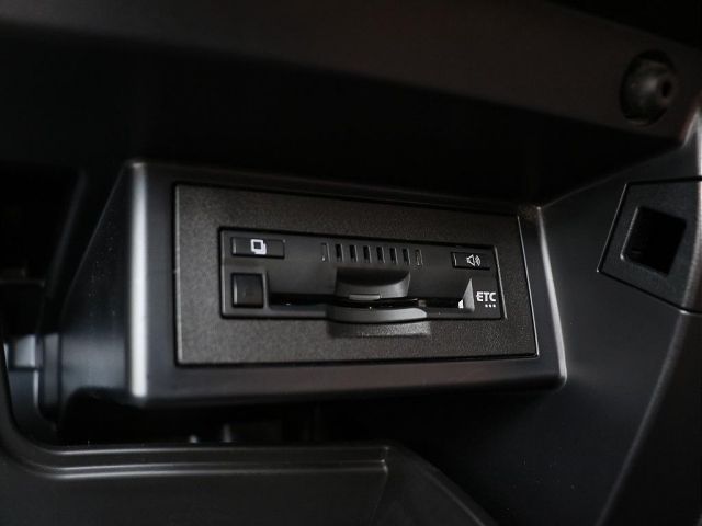 TOYOTA LANDCRUISER PRADO 2022 Image 31