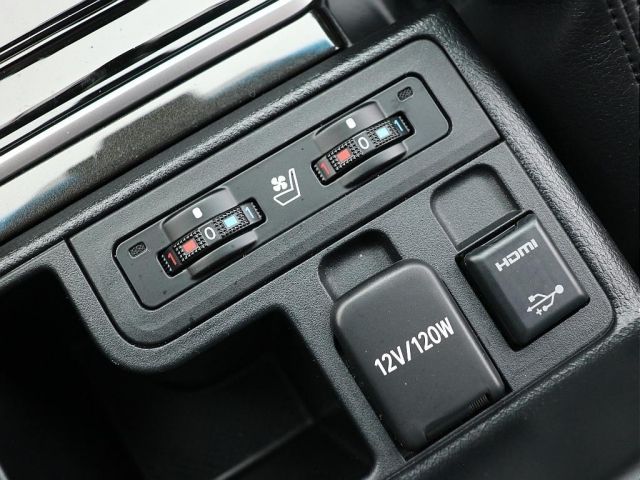 TOYOTA LANDCRUISER PRADO 2022 Image 31