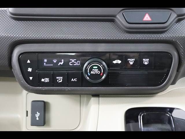 HONDA N BOX 2018 Image 31