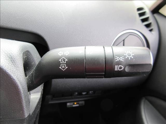 MAZDA BIANTE 2013 Image 31