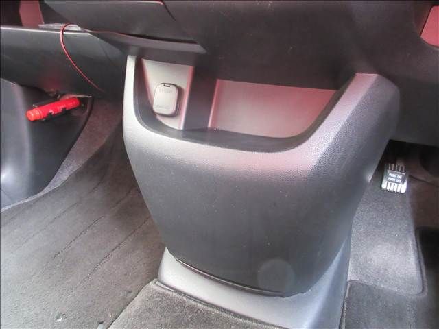 MAZDA BIANTE 2013 Image 31