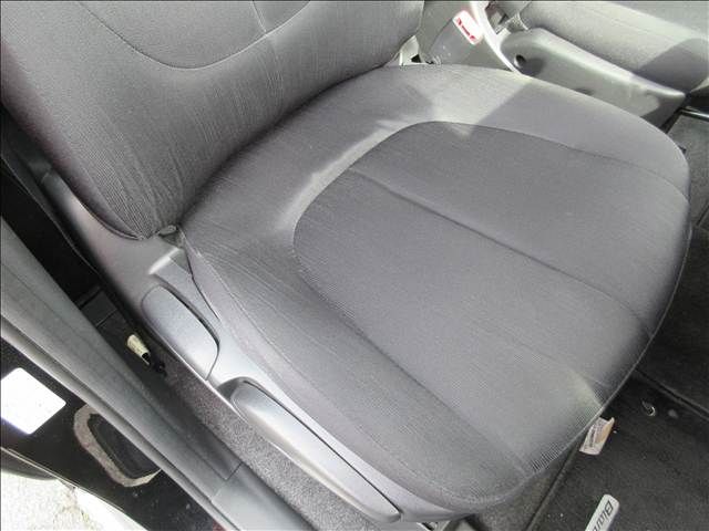 MAZDA BIANTE 2013 Image 31