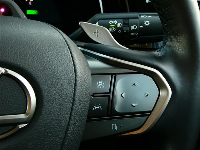 TOYOTA LEXUS RX450H+ 2023 Image 31