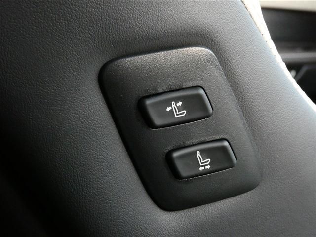 TOYOTA LEXUS RX450H+ 2023 Image 31