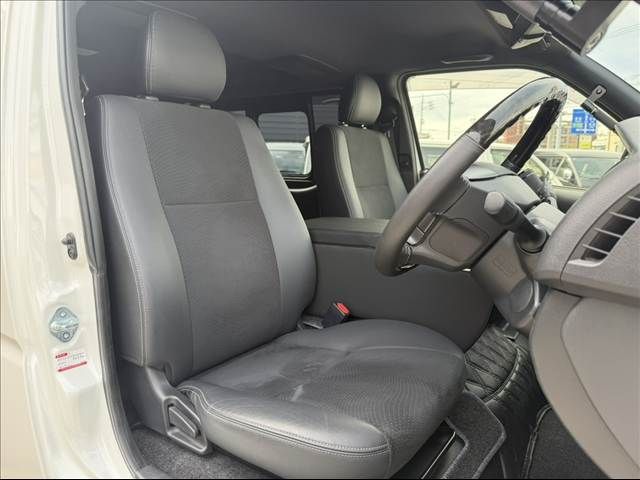 TOYOTA REGIUSACE VAN 4WD 2020 Image 31