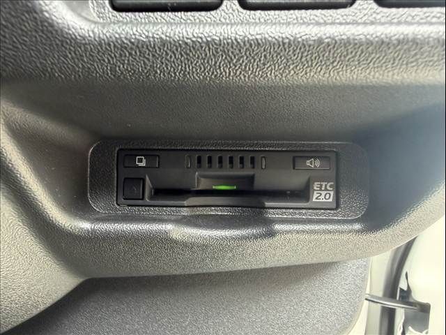 TOYOTA REGIUSACE VAN 4WD 2020 Image 31