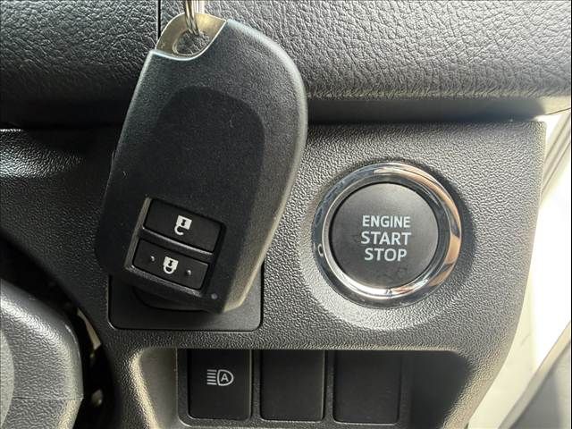 TOYOTA REGIUSACE VAN 4WD 2020 Image 31