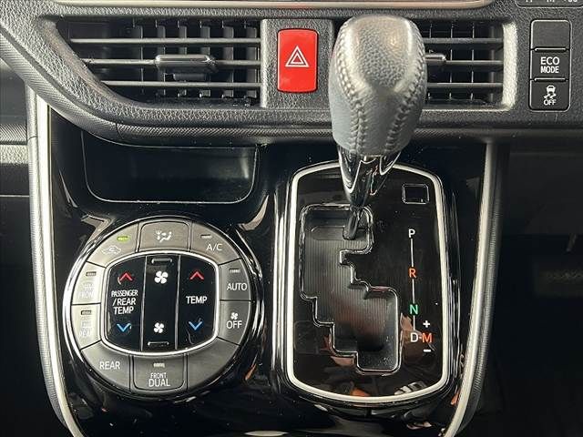 TOYOTA VOXY 2019 Image 31