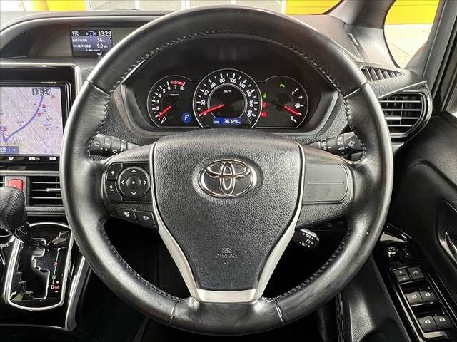 TOYOTA VOXY 2019 Image 31