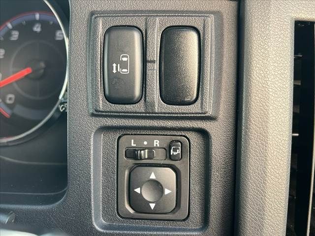 MITSUBISHI DELICA D:5 4WD 2009 Image 31