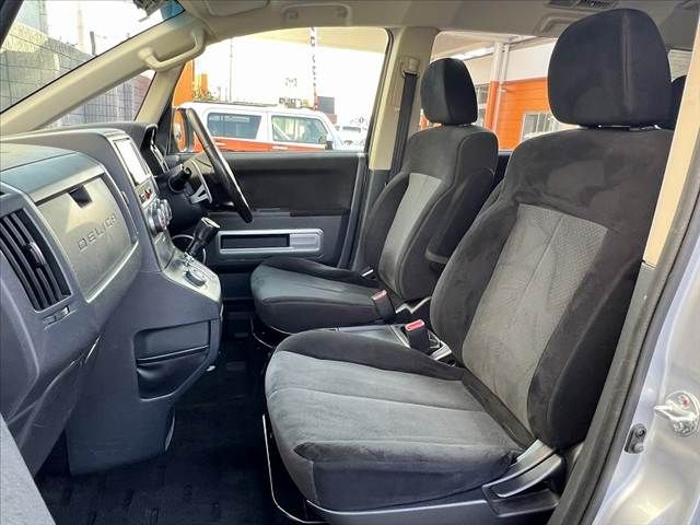 MITSUBISHI DELICA D:5 4WD 2009 Image 31