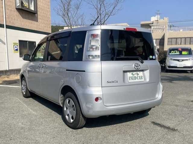TOYOTA SIENTA 2015 Image 31