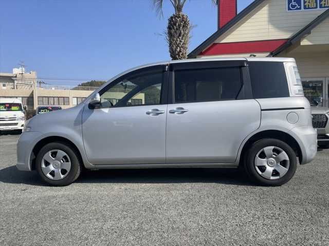 TOYOTA SIENTA 2015 Image 31