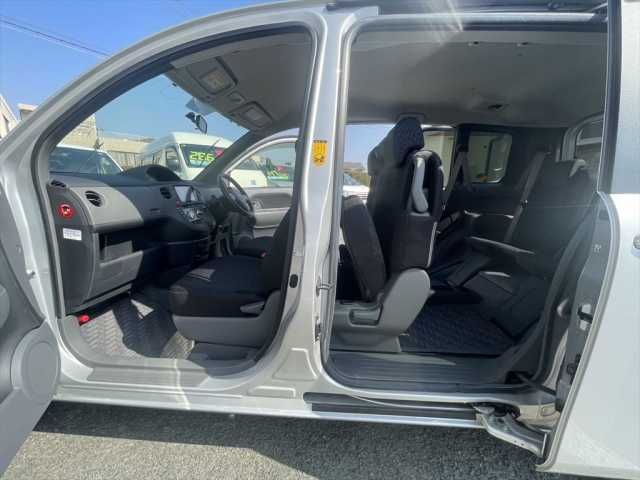 TOYOTA SIENTA 2015 Image 31