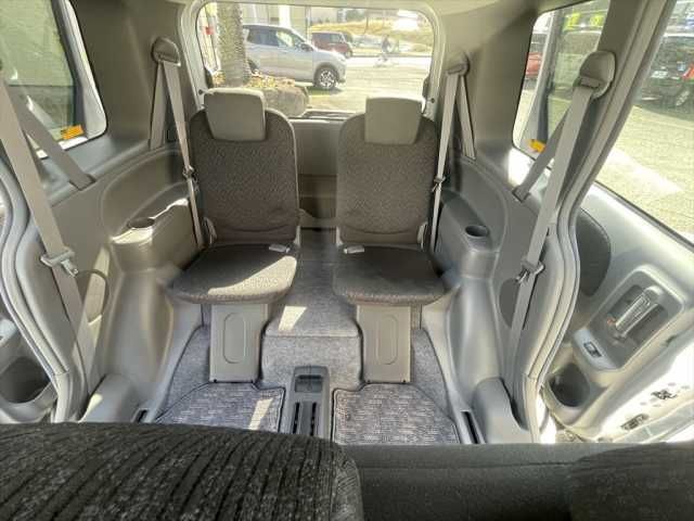 TOYOTA SIENTA 2015 Image 31